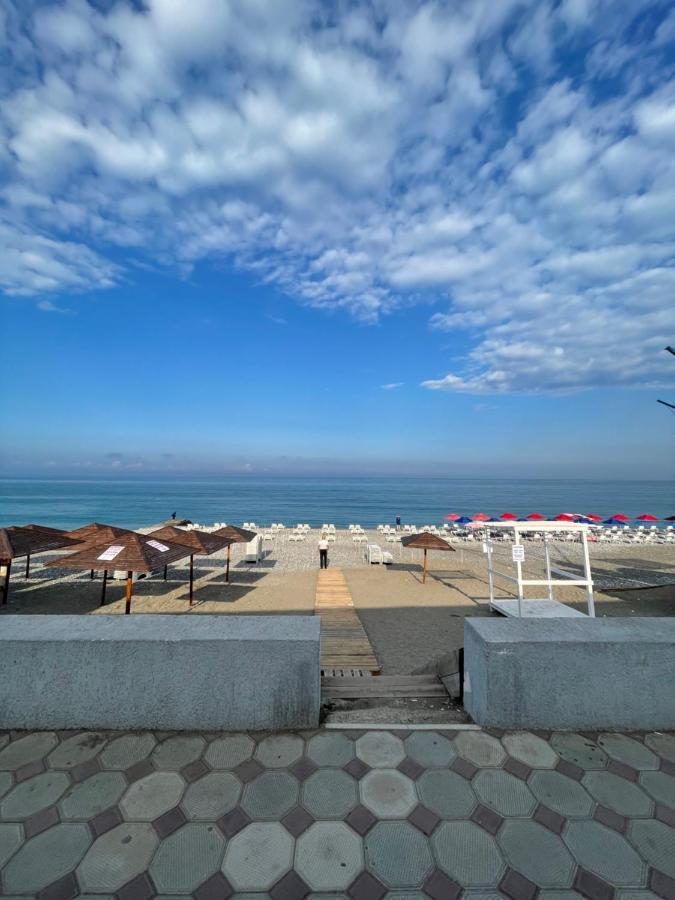 Мини-Отель New Gagra Esterno foto