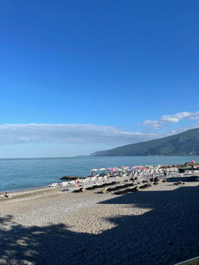 Мини-Отель New Gagra Esterno foto